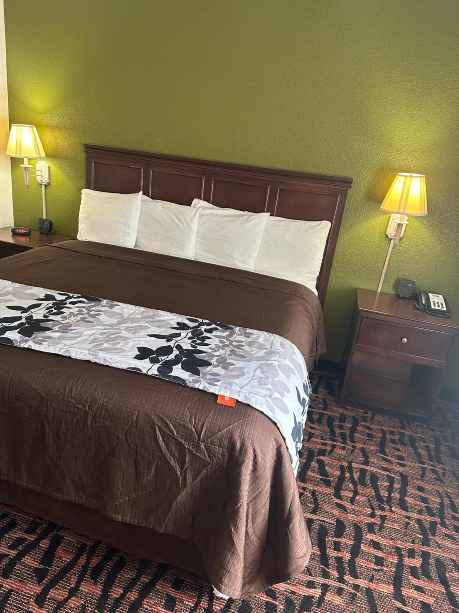 Rodeway Inn 2*